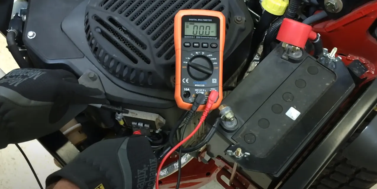 Symptoms of a Bad Voltage Regulator on a Lawn Mower